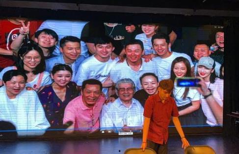 知名艺人的家庭背景,揭秘知名艺人背后的家庭故事